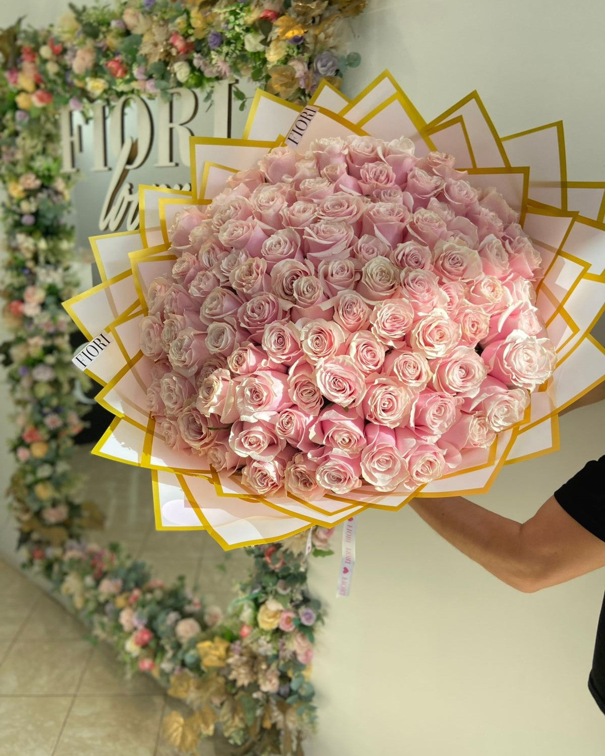 RA 100 ROSAS