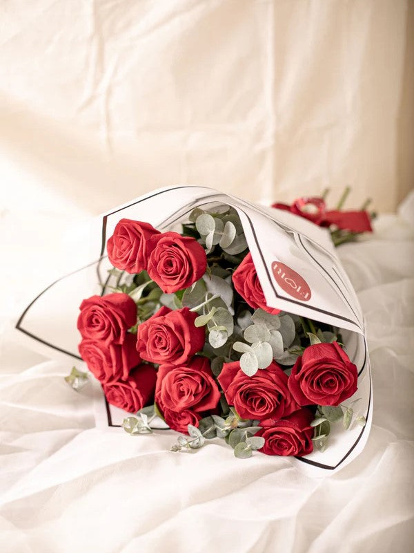 RA86 - ETERNAL LOVE (ramo clasico de 12 rosas rojas)