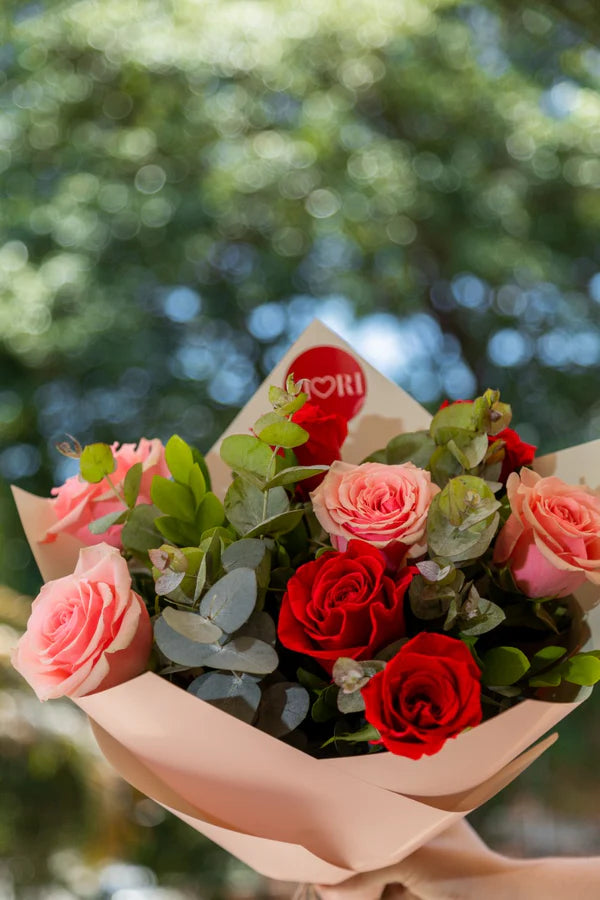 RA55  MIX DE ROSAS MAS EUCALIPTO