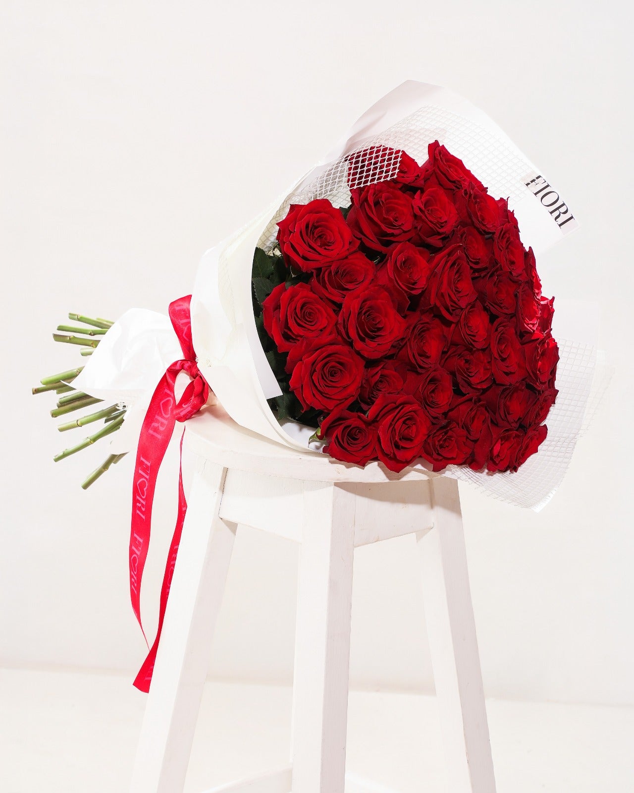 RA 122 (35 ROSAS ROJAS)